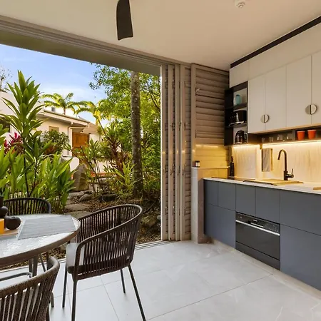 Chic Studio In The Heart Of Town Port Douglas Exterior photo