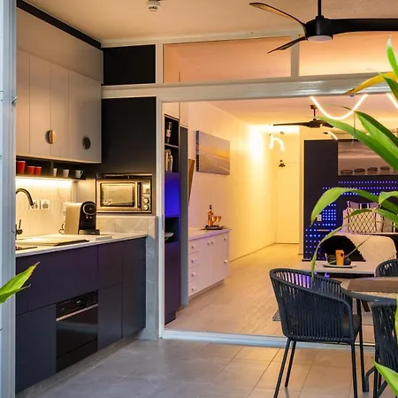 Chic Studio In The Heart Of Town Port Douglas Exterior photo