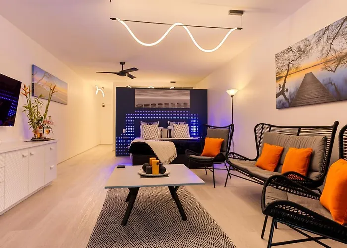 Chic Studio In The Heart Of Town