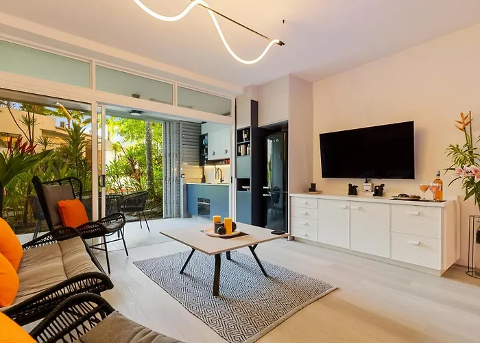 Chic Studio In The Heart Of Town